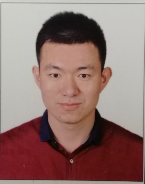 2寸白底照片