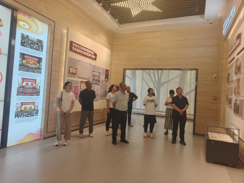 乌海市水务局深入开展“深学细悟党建思想 争做新时代合格党员”主题党日活动2